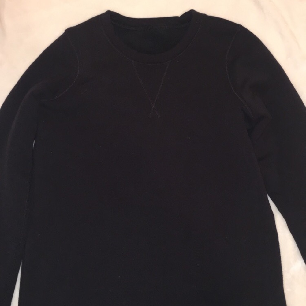 Lulu black crew neck